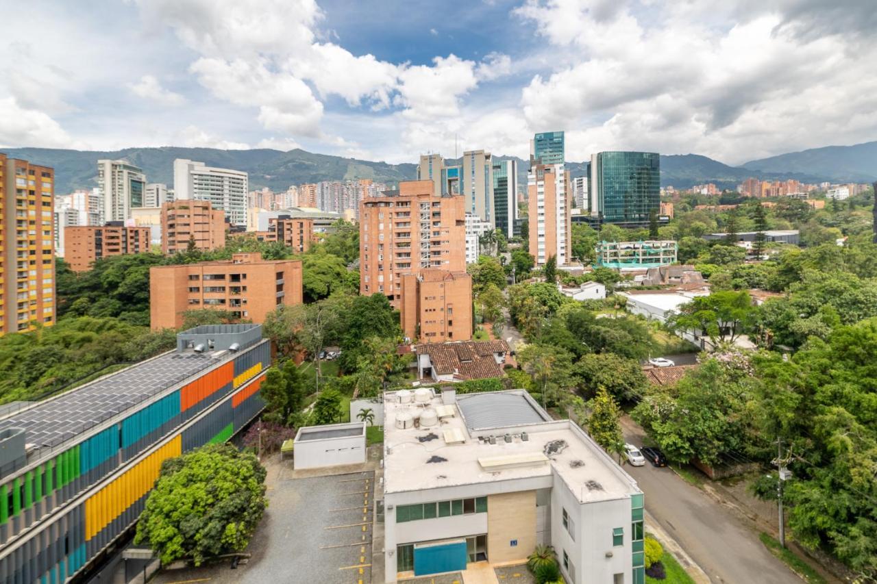 Apartamentos Go Living & Suites By Housy Host Medellin Exterior photo