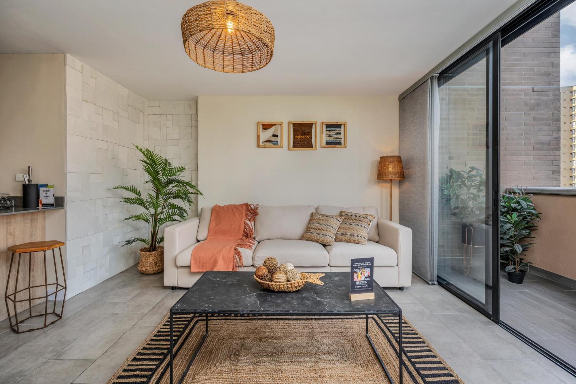 Apartamentos Go Living & Suites By Housy Host Medellin Exterior photo